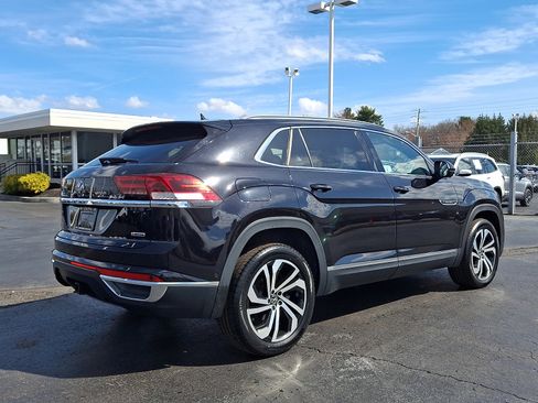Used 2020 Volkswagen Atlas Cross Sport SEL Premium image 6
