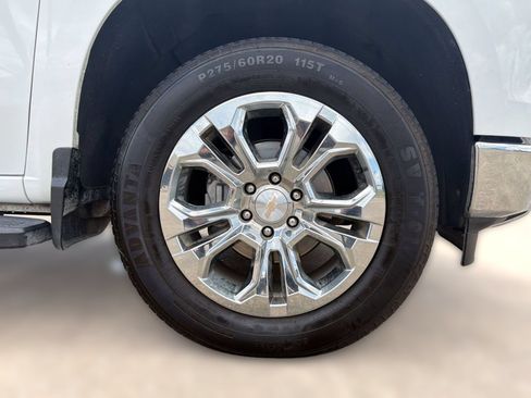 Used 2025 Chevrolet Silverado 1500 LTZ AWD/4WD image 12