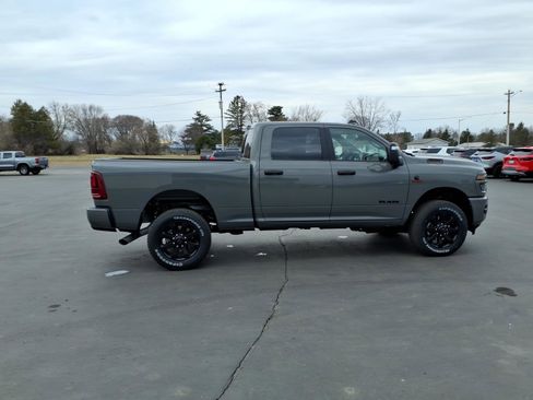 New 2026 RAM 2500 Big Horn AWD/4WD image 7