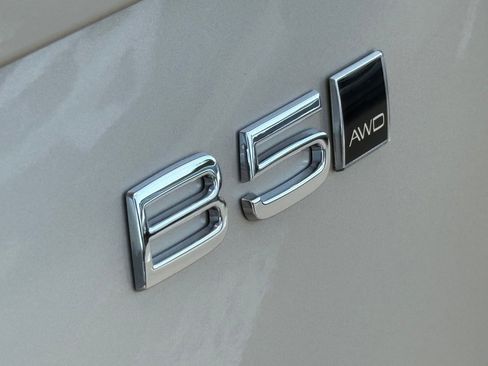 New 2026 Volvo XC90 B5 Ultra w/ Protection Package Premier image 8