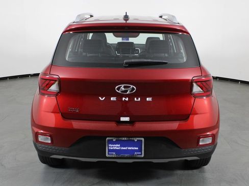 Certified 2024 Hyundai Venue Limited FWD image 11