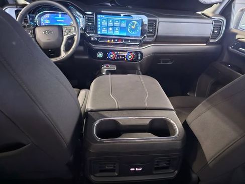 Used 2024 Chevrolet Silverado 1500 RST w/ Z71 Off-Road Package AWD/4WD image 36