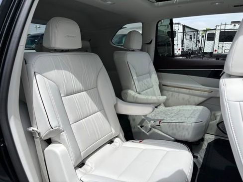 New 2026 Buick Enclave Avenir w/ Super Cruise Package AWD/4WD image 41