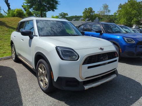 Used 2025 MINI Cooper Countryman S w/ Comfort Package Max AWD/4WD image 3