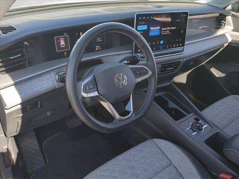 Used 2025 Volkswagen Tiguan S FWD image 10