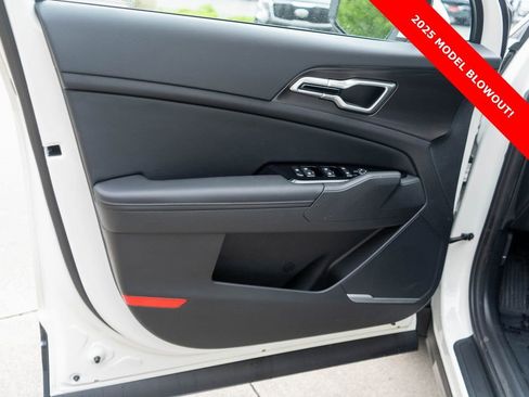 New 2025 Kia Sportage EX image 25