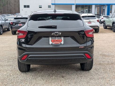 New 2026 Chevrolet Trax RS w/ Sunroof Package image 3