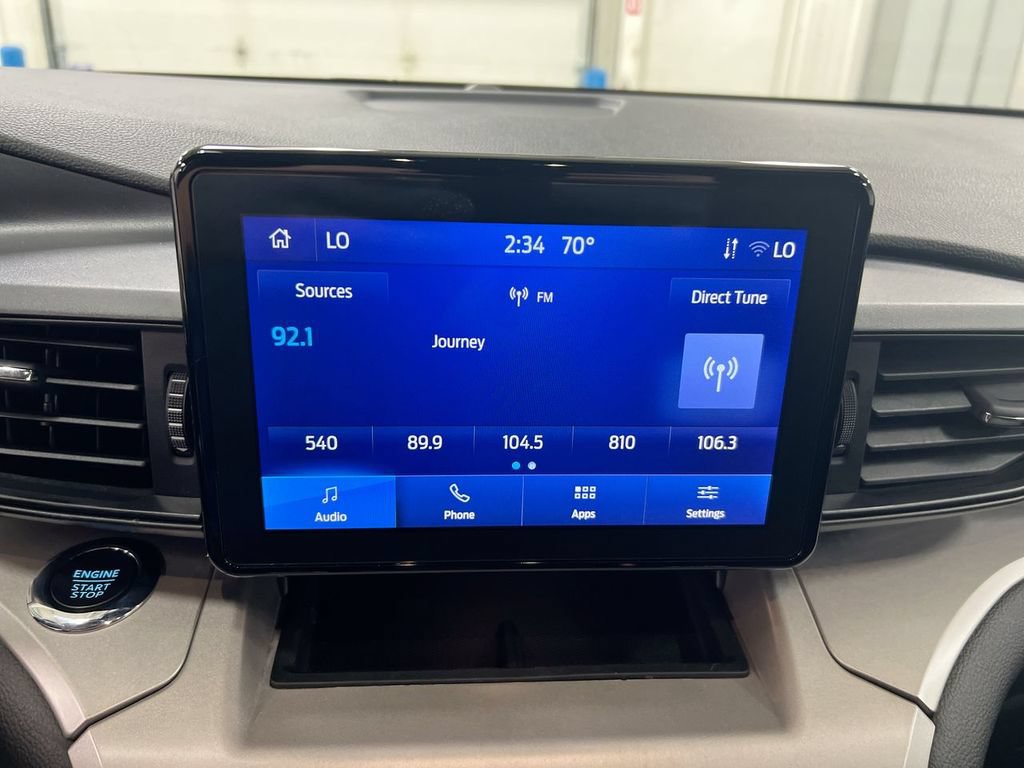 Used 2023 Ford Explorer XLT AWD/4WD image 14