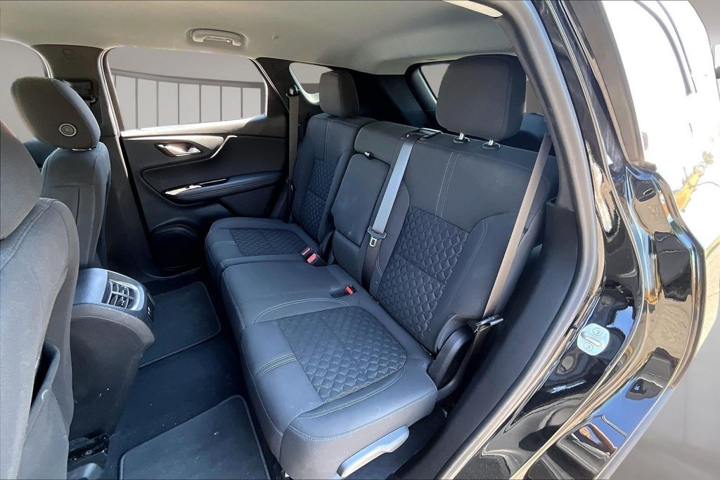 Used 2022 Chevrolet Blazer LT FWD image 28