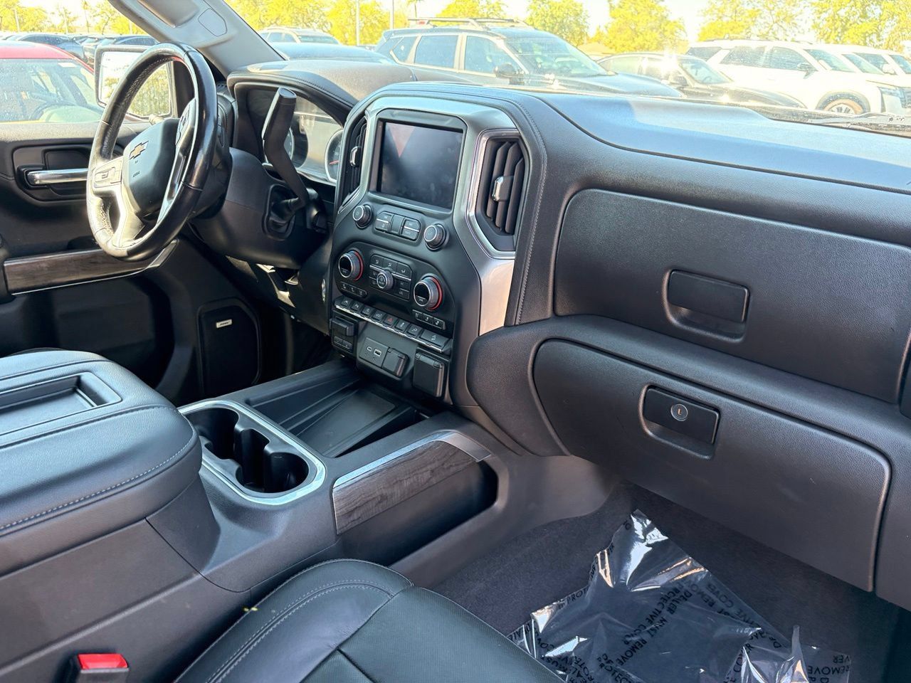 Used 2020 Chevrolet Silverado 1500 LTZ w/ LTZ Premium Package AWD/4WD image 11