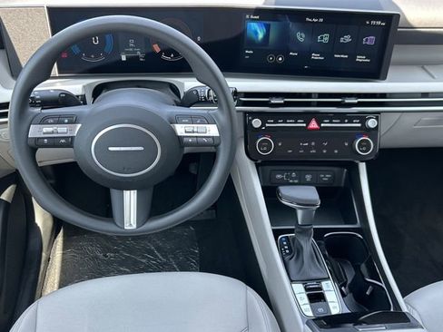 New 2026 Hyundai Tucson SEL FWD image 23