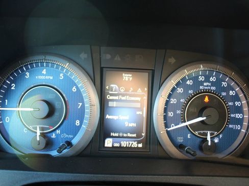 Used 2015 Toyota Sienna XLE w/ XLE Navigation Package FWD image 16