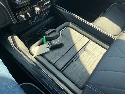 New 2026 RAM 1500 Limited w/ Trailer Tow Group image 22