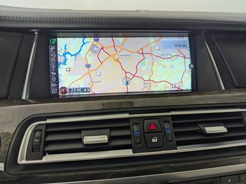 Used 2015 BMW 750Li RWD image 10