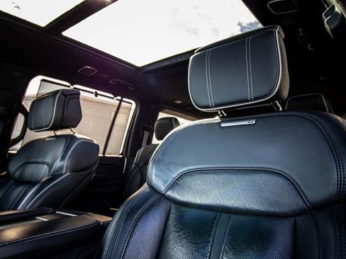 Used 2022 Jeep Grand Wagoneer Series II image 36