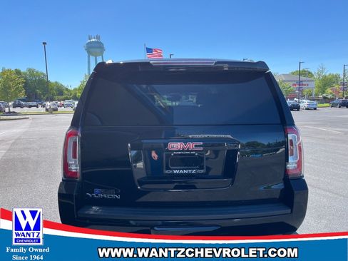 Used 2017 GMC Yukon SLT AWD/4WD image 7