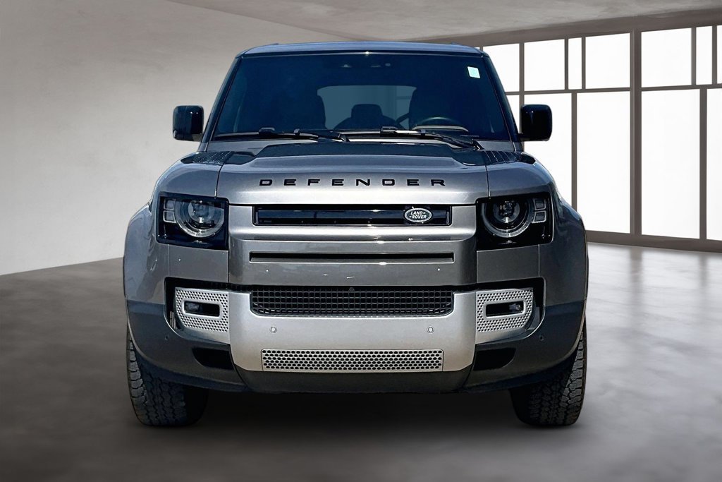Used 2025 Land Rover Defender 110 S AWD/4WD image 3