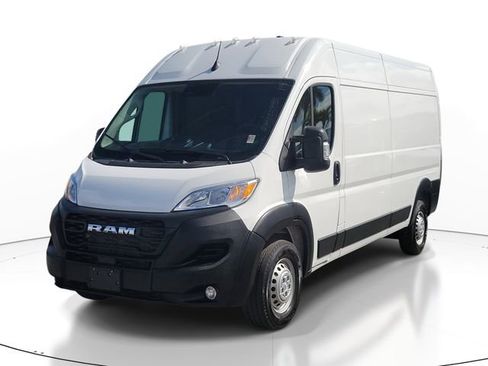 Used 2025 RAM ProMaster 2500 w/ Convenience Group image 2