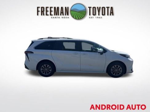 Certified 2024 Toyota Sienna LE AWD/4WD image 3