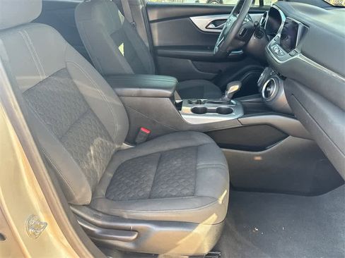 Used 2022 Chevrolet Blazer LT image 12