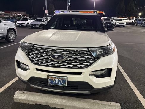 Used 2020 Ford Explorer Platinum w/ Premium Technology Package AWD/4WD image 8