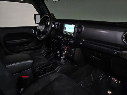 Used 2021 Jeep Gladiator Willys image 35