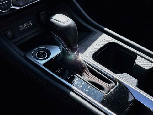 Certified 2025 Nissan Sentra SR w/ SR Premium Package FWD image 19