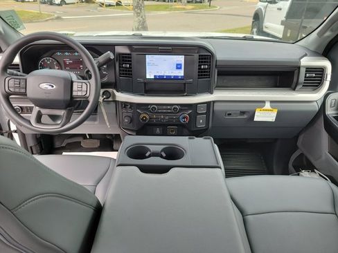 New 2025 Ford F250 XL w/ XL Chrome Package image 15