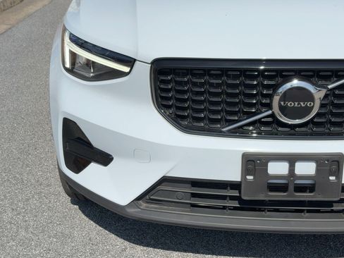 Certified 2024 Volvo XC40 B5 Core image 26