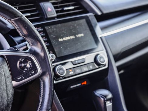 Used 2019 Honda Civic Sport image 17