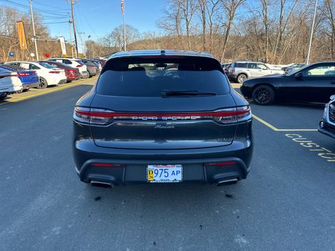 Used 2024 Porsche Macan image 4