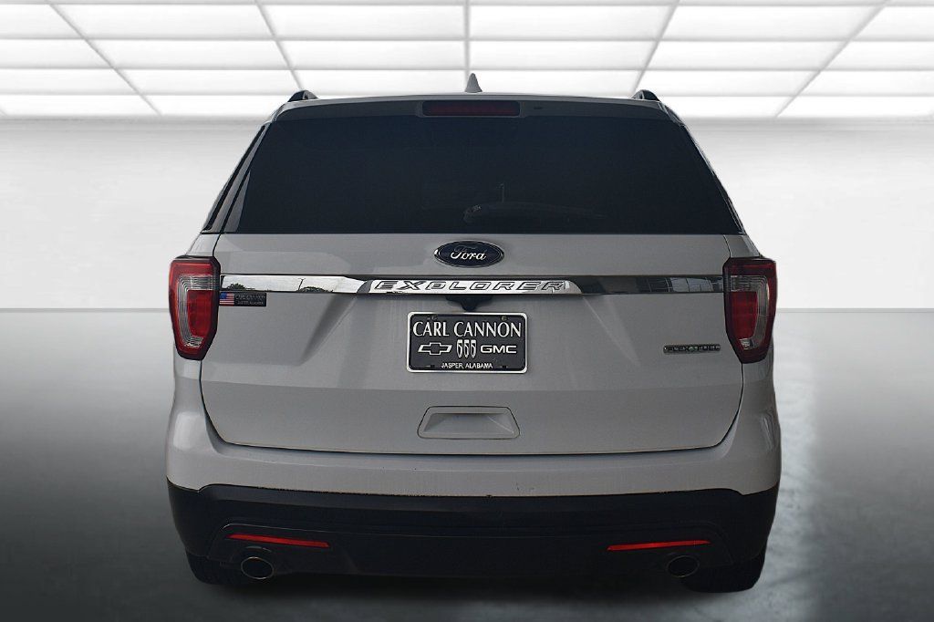 Used 2016 Ford Explorer FWD image 9