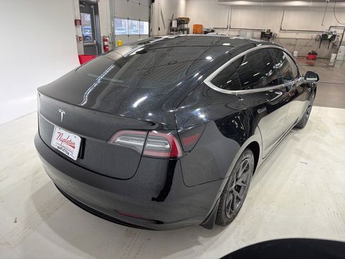 Used 2019 Tesla Model 3 Standard Range Plus image 11