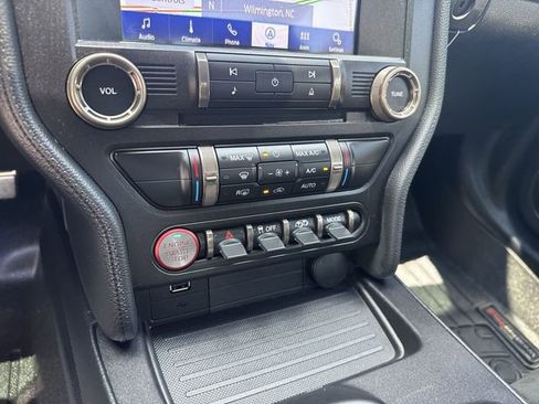 Used 2021 Ford Mustang Shelby GT500 w/ Technology Package RWD image 22