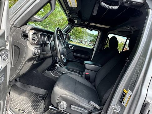 Used 2020 Jeep Wrangler Unlimited Sport S w/ Sun And Sound Package AWD/4WD image 16