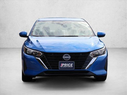 Used 2024 Nissan Sentra SV FWD image 2