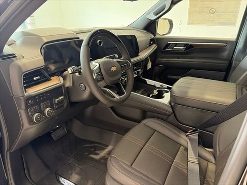 New 2026 Chevrolet Suburban High Country AWD/4WD image 8