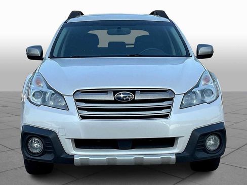 Used 2013 Subaru Outback 2.5i Limited w/ Special Appearance Pkg image 3