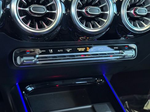 Certified 2023 Mercedes-Benz GLA 250 image 29