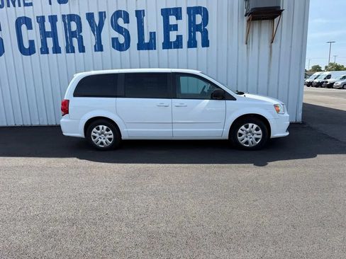 Used 2017 Dodge Grand Caravan SE FWD image 9