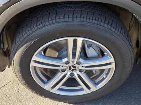 Used 2022 Mercedes-Benz GLC 300 GLC 300 image 9