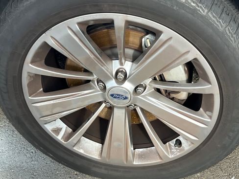 Used 2019 Ford Explorer Limited w/ Class III Trailer Tow Package image 12