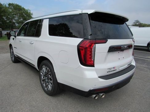 Used 2023 GMC Yukon XL Denali Ultimate image 6