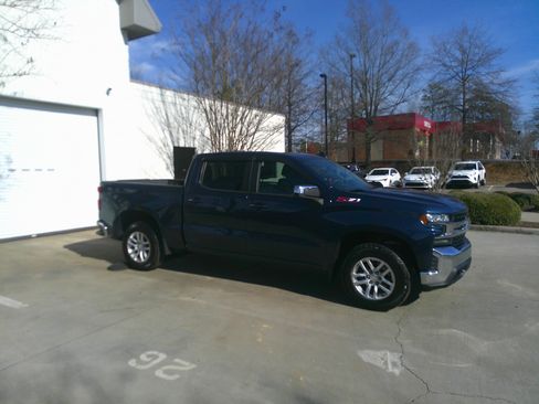 Used 2019 Chevrolet Silverado 1500 LT w/ All-Star Edition image 14