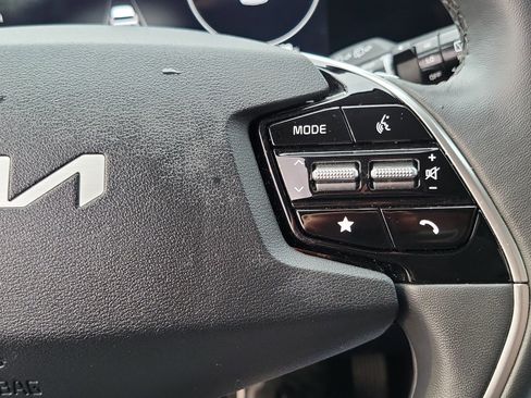 Used 2025 Kia Niro Wind image 8