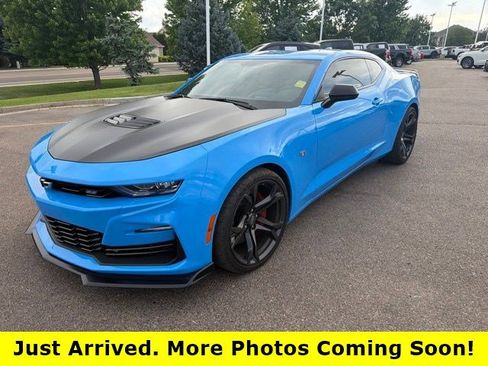 Used 2022 Chevrolet Camaro SS RWD image 1