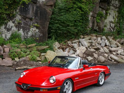 Used 1989 Alfa Romeo Spider Quadrifoglio RWD image 1