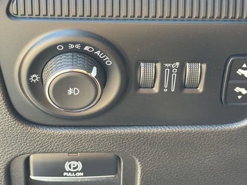 Used 2022 Jeep Wagoneer Series II w/ Rear Seat Video Group 1 AWD/4WD image 25