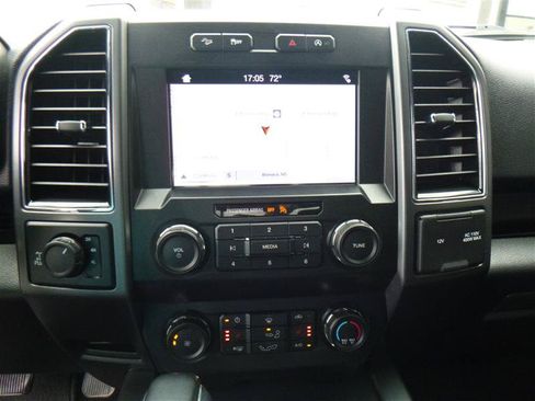Used 2019 Ford F150 XLT w/ Equipment Group 302A Luxury AWD/4WD image 14