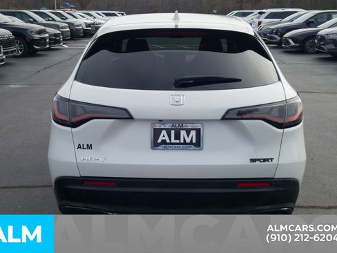 Used 2023 Honda HR-V Sport image 6